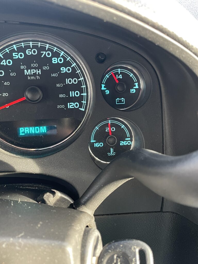 What Should My Voltage Be on My Car Battery
